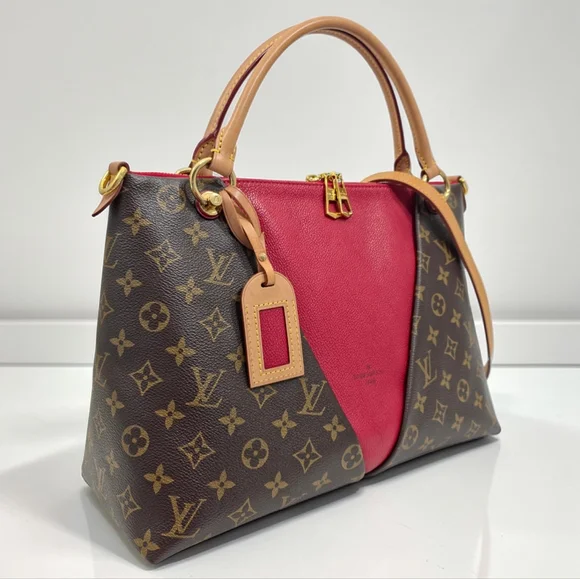 ✨️Authentic Louis Vuitton V Tote MM Monogram Bag - Picture 3 of 16